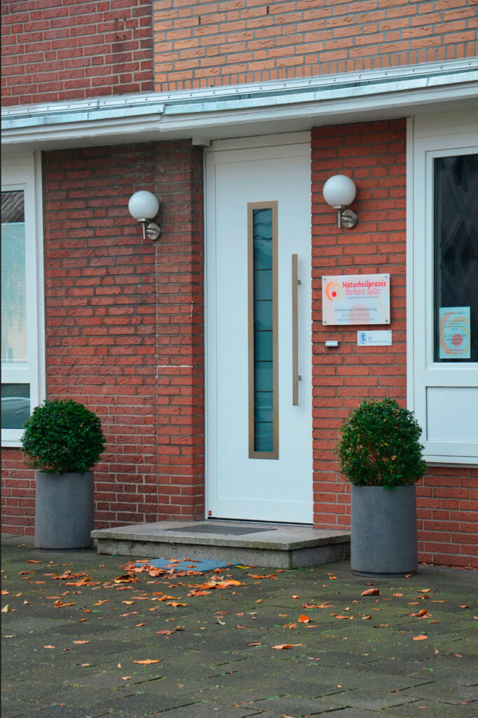 Logodesign und Schild für Heilpraktikerin